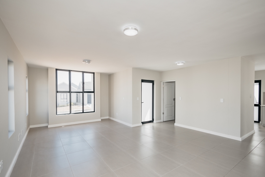 3 Bedroom Property for Sale in Jakarandas Western Cape